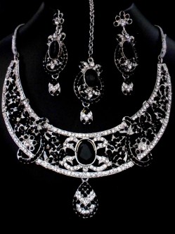 rhodium_necklaces_jewellery_3678FN3710